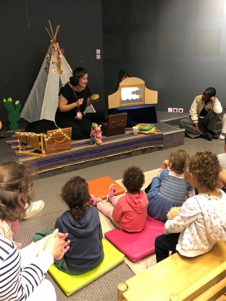 le spectacle de la compagnie maya à la Médiathèque de Sèvres