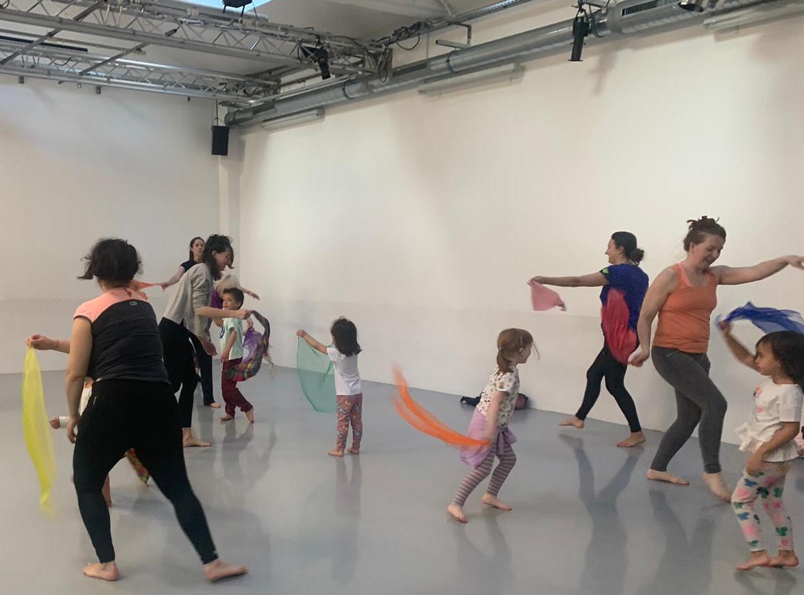 Ateliers en duo parent-enfant Danse-Yoga 3-6 ans de la compagnie maya