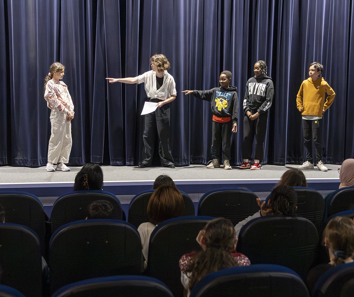 HARCELEMENT SCOLAIRE / Théâtre-débat de la compagnie maya