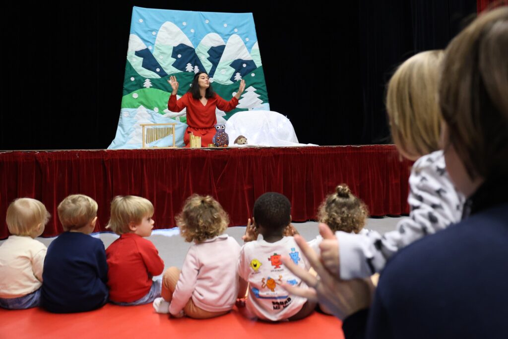 Le spectacle de la compagnie maya Petite Marmotte sous la Neige au Relais Petite Enfance de Val d'Europe Organisation !