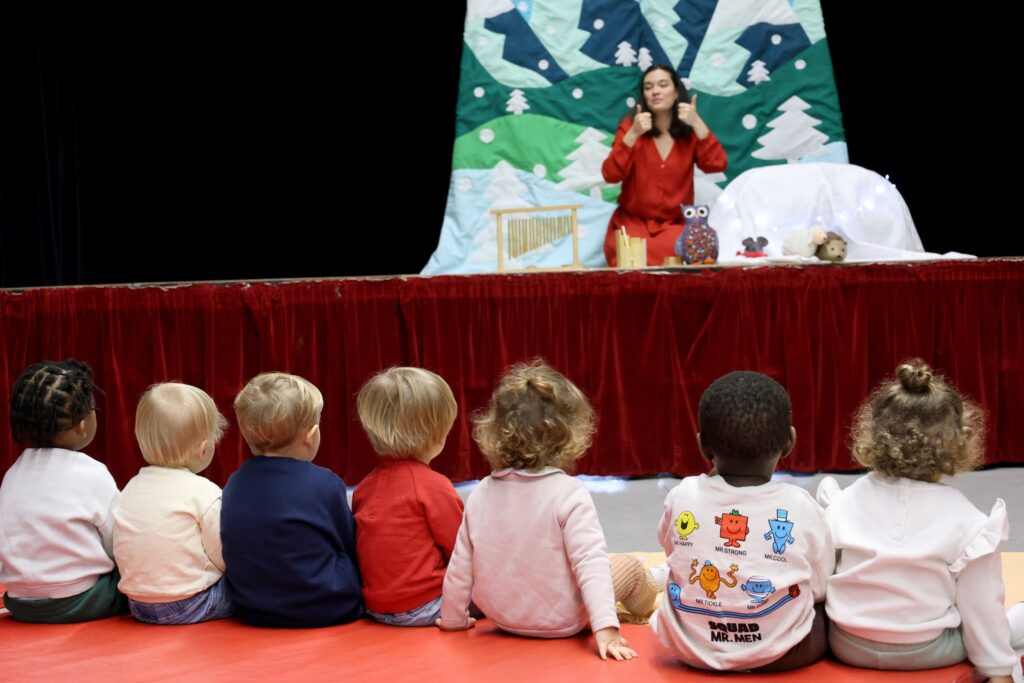 Le spectacle de la compagnie maya Petite Marmotte sous la Neige au Relais Petite Enfance de Val d'Europe Organisation !