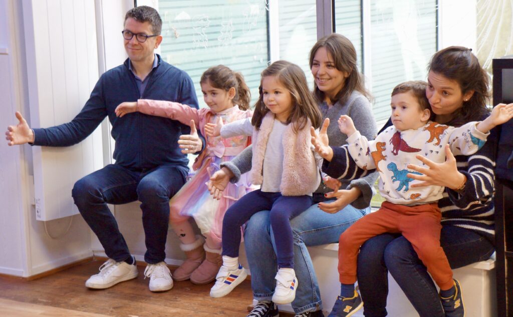 Atelier en duo parent-enfant Théâtre & Emotions de la compagnie maya