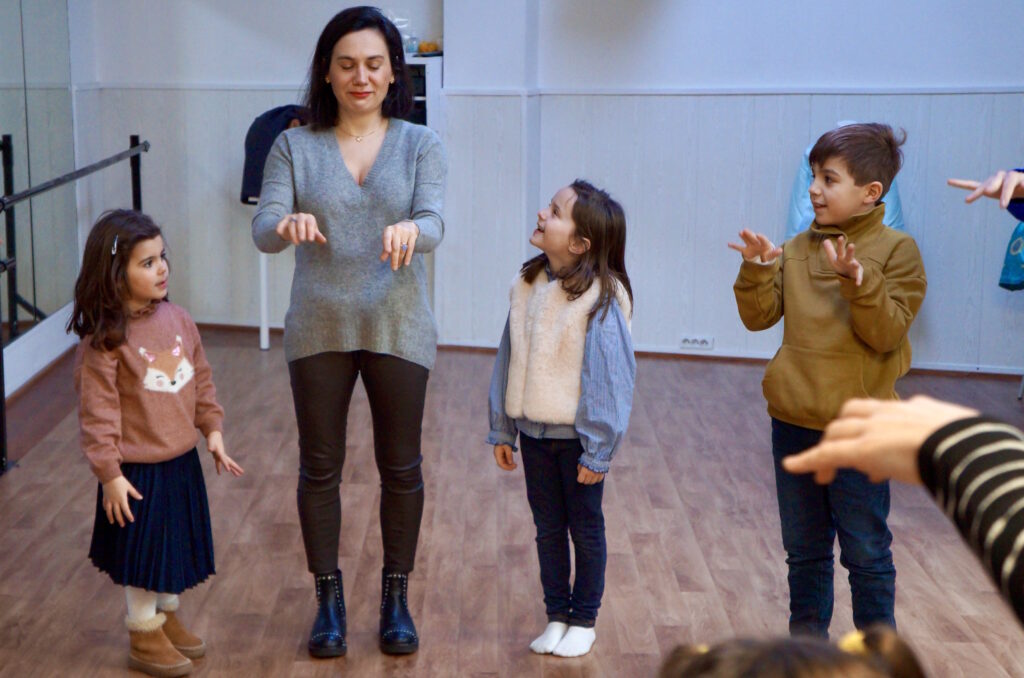 Atelier en duo parent-enfant Théâtre & Emotions de la compagnie maya