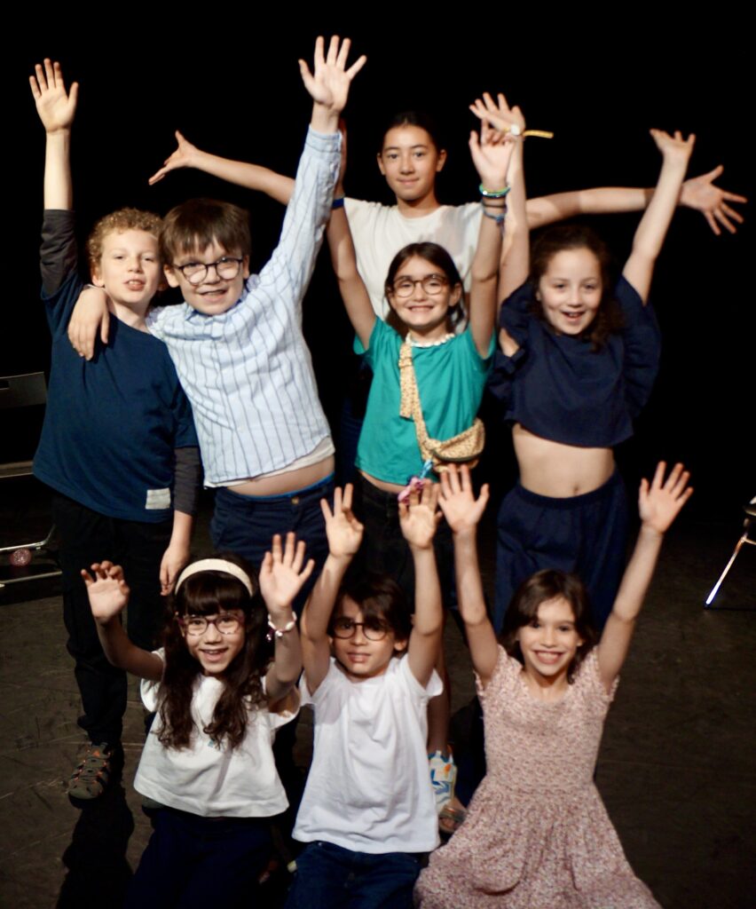 Le spectacle de fin d'année du cours de théâtre des enfants de la compagnie maya