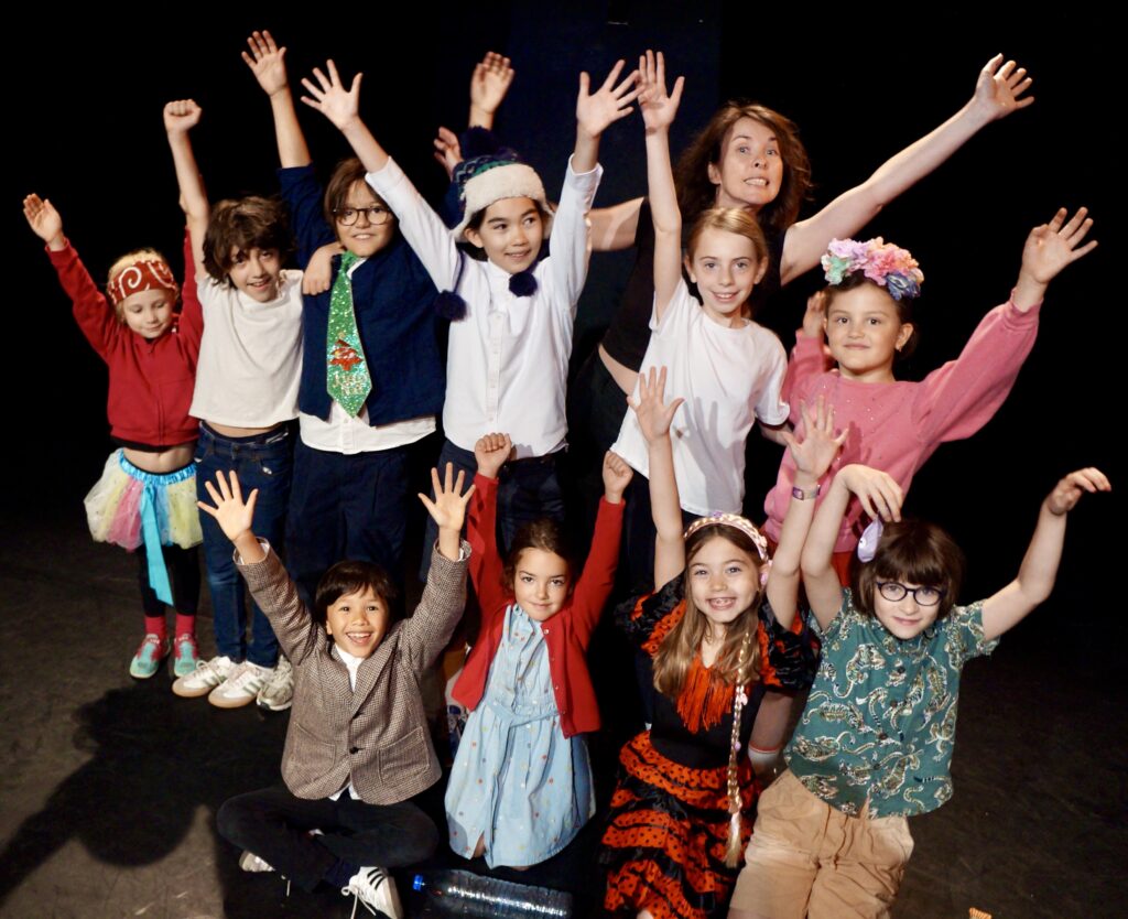Le spectacle de fin d'année du cours de théâtre des enfants de la compagnie maya