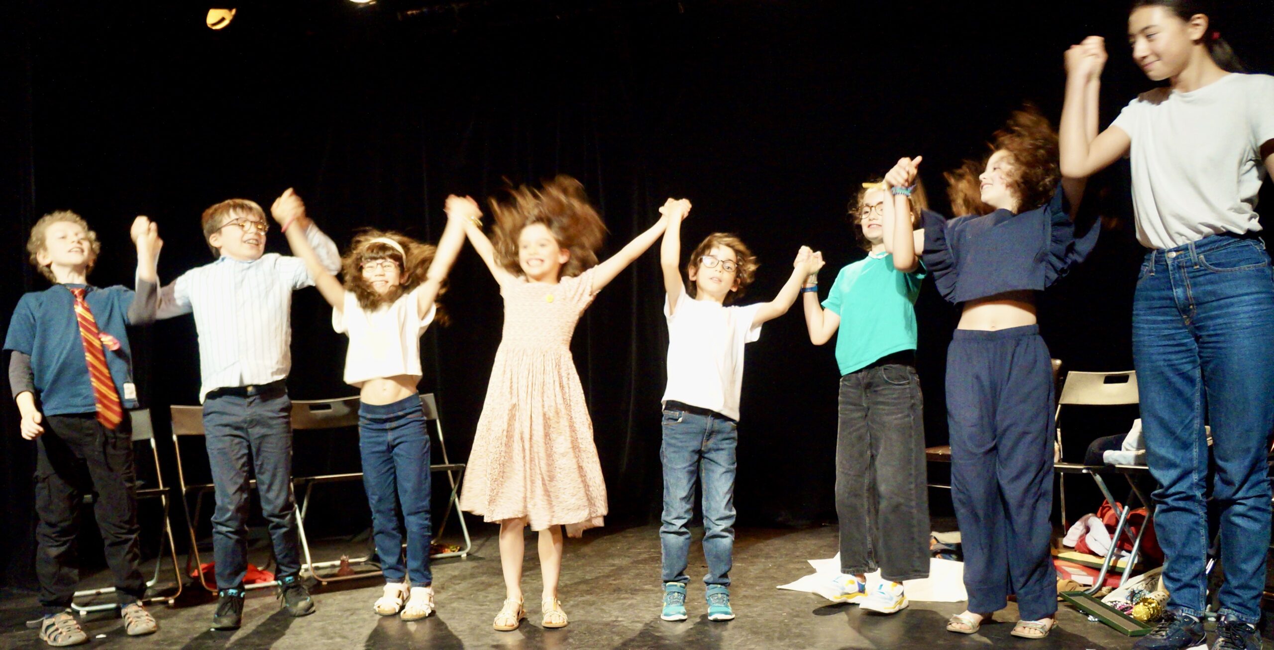 Le spectacle de fin d'année du cours de théâtre des enfants de la compagnie maya