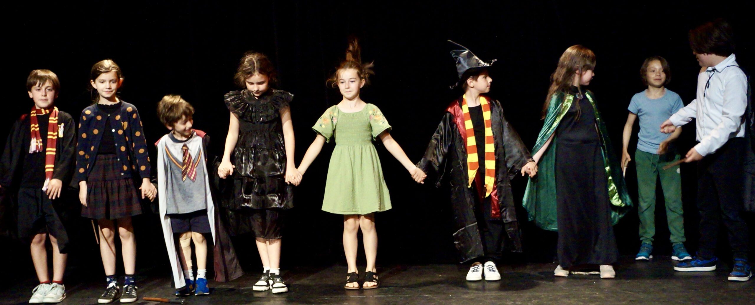 Le spectacle de fin d'année du cours de théâtre des enfants de la compagnie maya