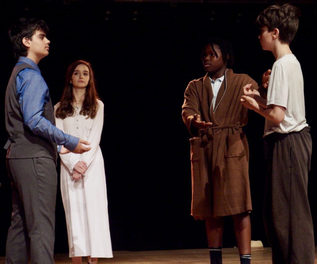 Le spectacle de fin d'année du cours de théâtre des enfants de la compagnie maya