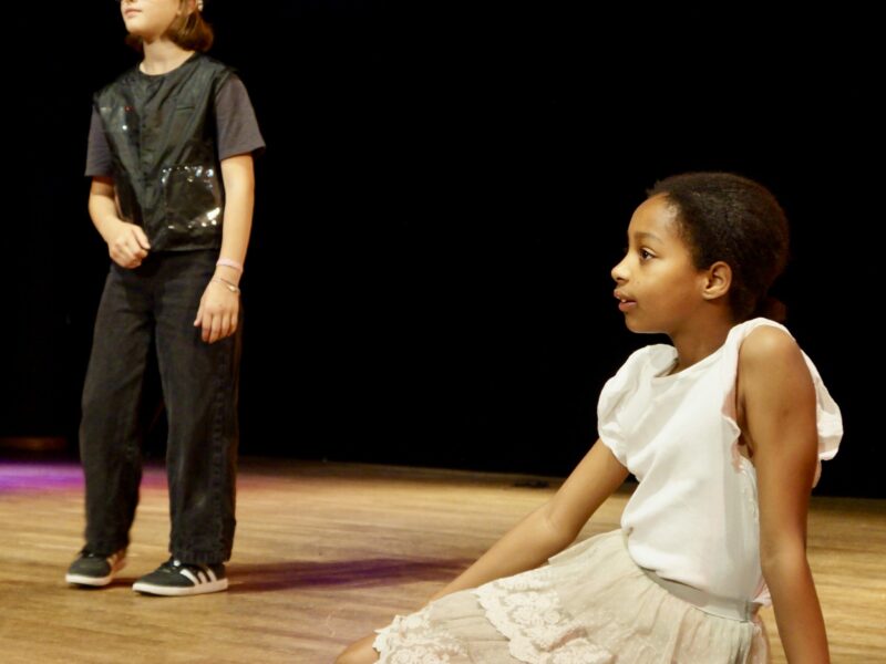 Le spectacle de fin d'année du cours de théâtre des enfants de la compagnie maya