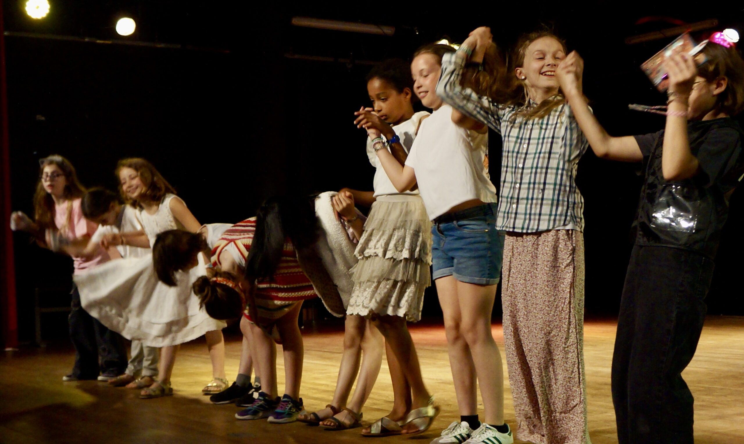 Le spectacle de fin d'année du cours de théâtre des enfants de la compagnie maya