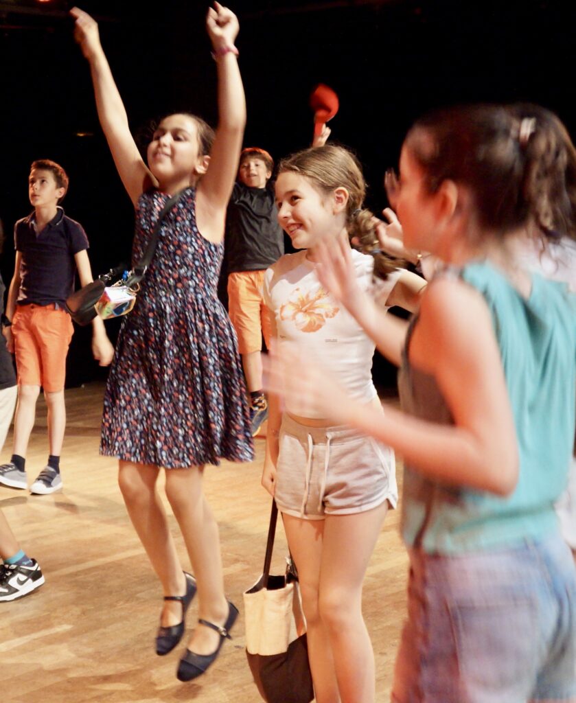 Le spectacle de fin d'année du cours de théâtre des enfants de la compagnie maya