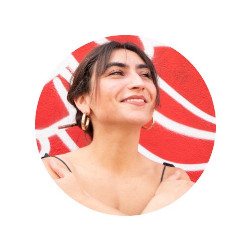 Andréa FULCONIS rejoint la Compagnie Maya pour la saison 2025-2026 et mènera les ateliers Improvisation du lundi pour les adolescents de 10-15 ans.