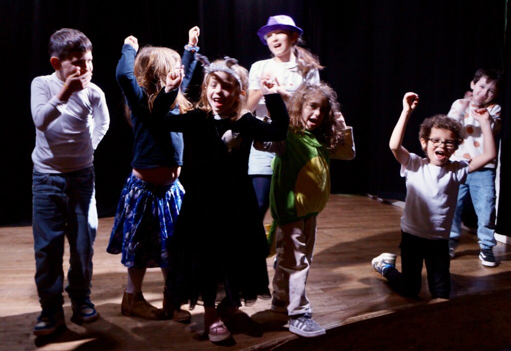 Stage de la toussaint comédie musicale de la compagnie maya