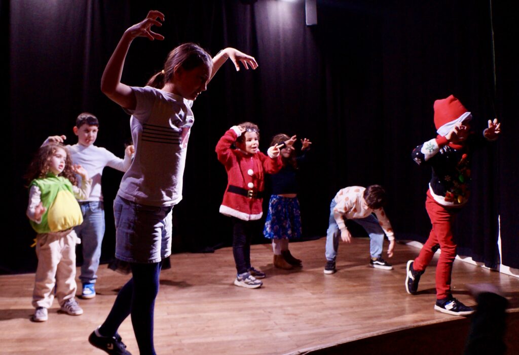 Stage de la toussaint comédie musicale de la compagnie maya