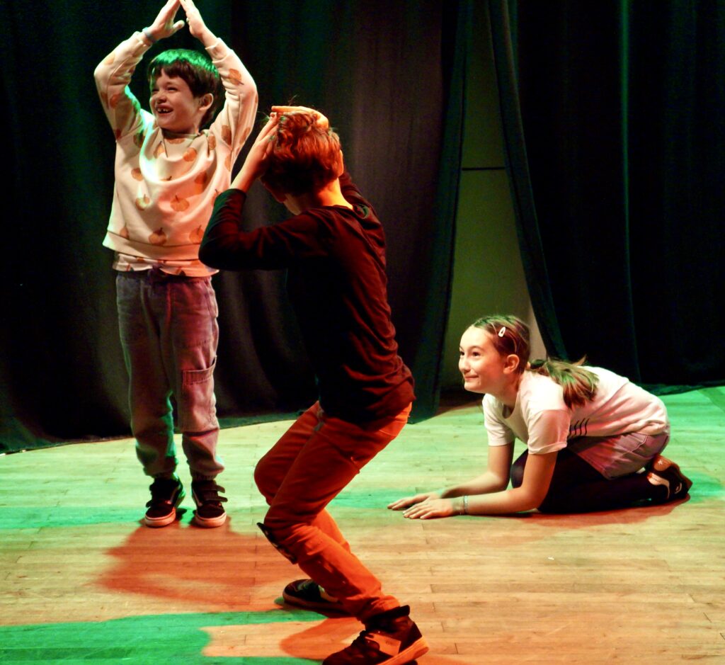 Stage de la toussaint comédie musicale de la compagnie maya