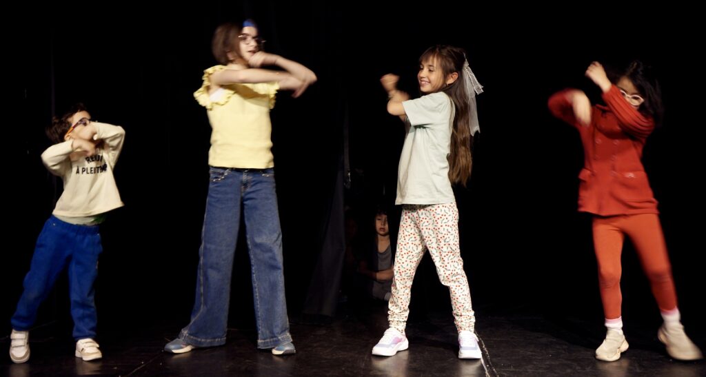 Les photos du stage théâtre hip-hop au théâtre pandora de la compagnie maya