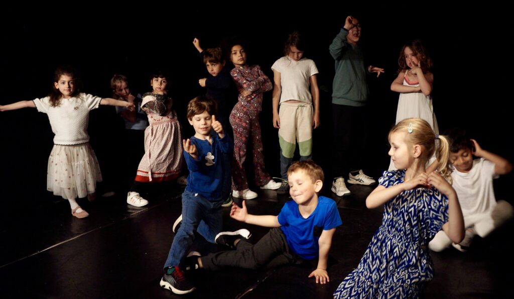 Les photos du stage théâtre hip-hop au théâtre pandora de la compagnie maya