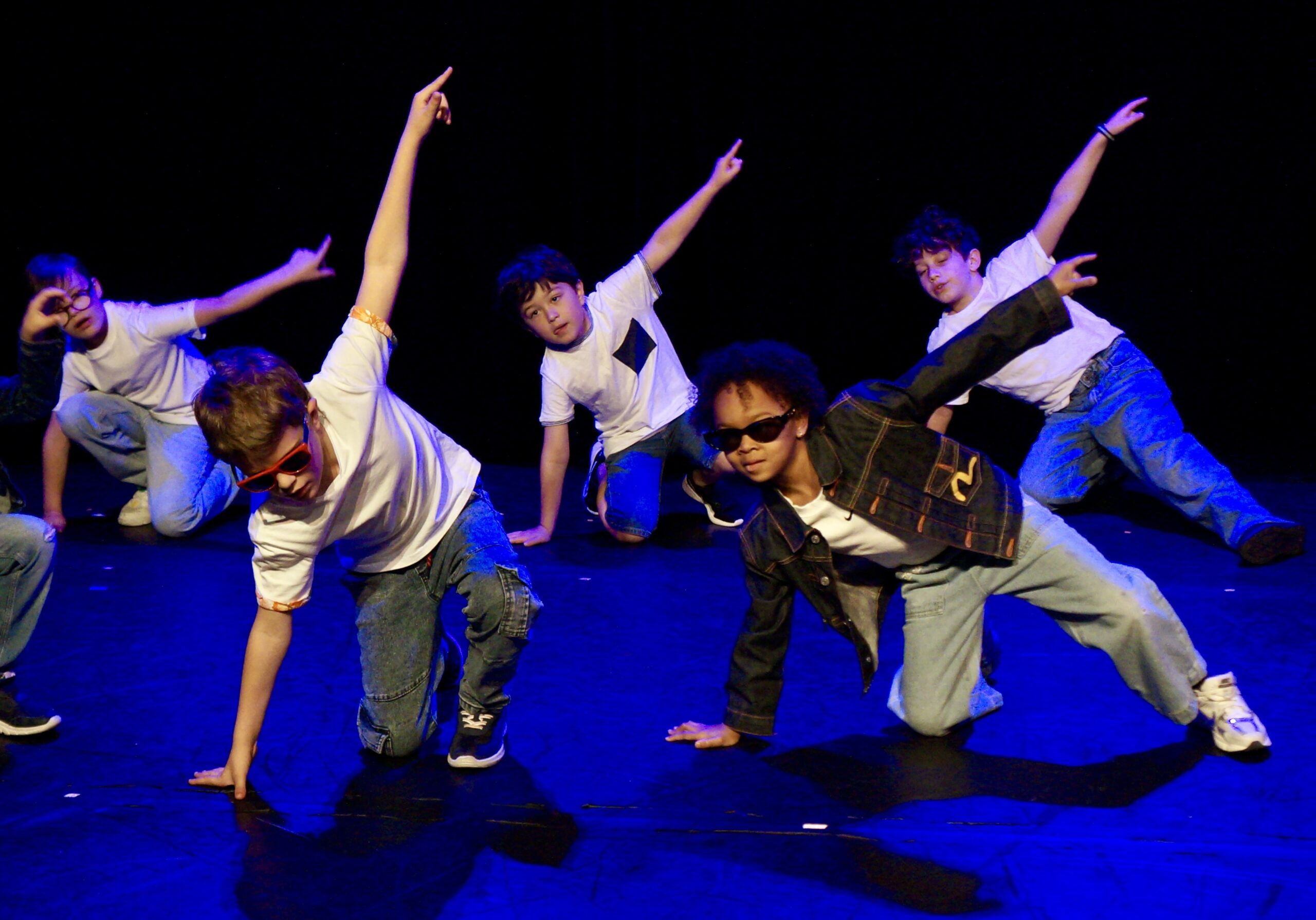 Retour en photos sur le spectacle de fin d'année des élèves hip-hop de Joana de la compagnie maya